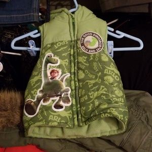 The Good Dinosaur 4T zippered sleeveless jacket